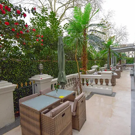 Pembridge Palace Hotel London Exterior photo